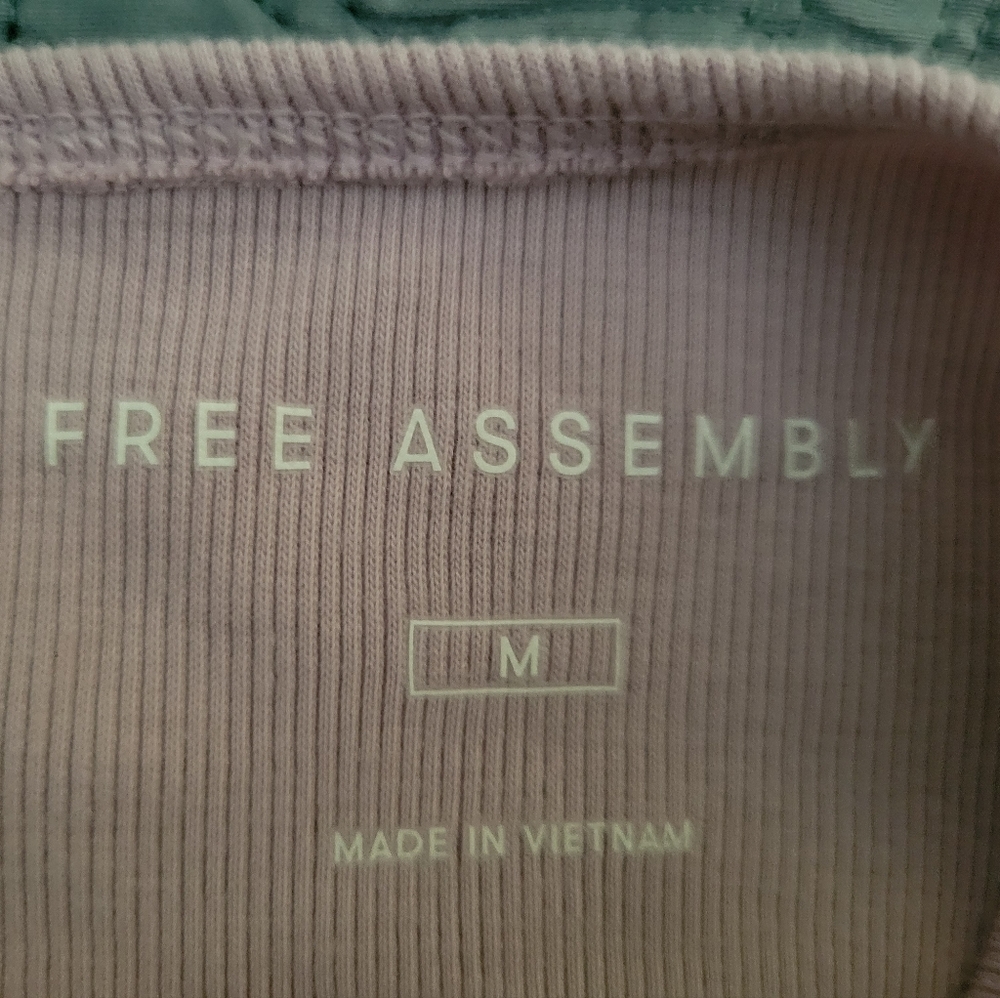 Simple Free Assembly Ribbed T-shirt - Picture 3 of 3